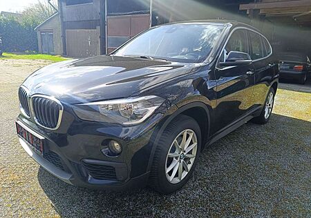 BMW X1 sDrive 18 d/Panorama/Navi/PDC/1.Hand