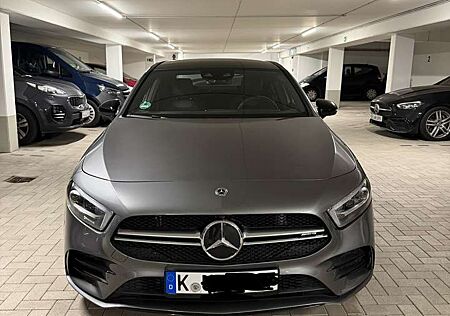 Mercedes-Benz A 35 AMG 4Matic Speedshift DCT 7G
