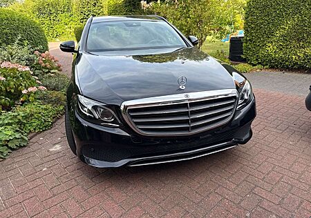 Mercedes-Benz E 200 d T-Modell Business,AHK,LED,SportStyle