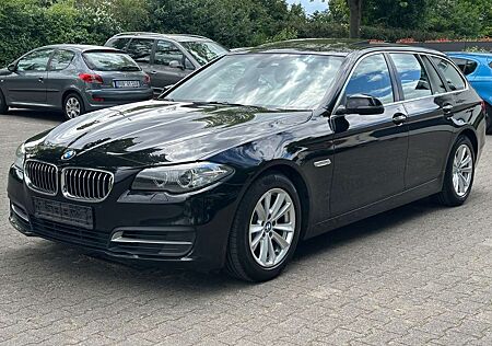 BMW 520 d Touring*AUTOM*KLIMAAUTOM*PANO*SHZ*AHK*TOP*