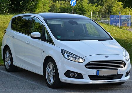 Ford S-Max Leder, Aut, 7 Sitzer, Panoramadach, Schekheft