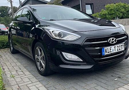 Hyundai i30 blue Kombi 1.4 Passion