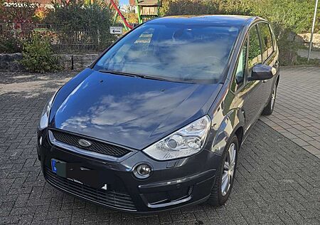Ford S-Max Titanium