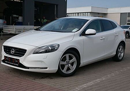 Volvo V40 Momentum D2*Xenon*Sitz&Frontscheibenheizung*