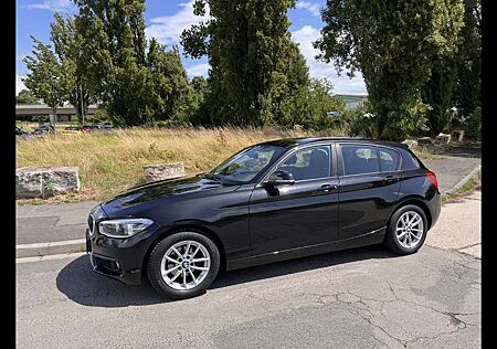 BMW 118 i Advantage, • EZ 2019 • WR neu• TÜV ne