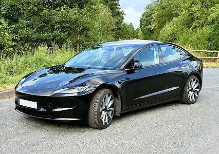 Tesla Model 3 Langstreckenbatt. Allradantrieb Dual Motor