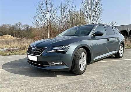 Skoda Superb Combi 2.0 TDI DSG Style
