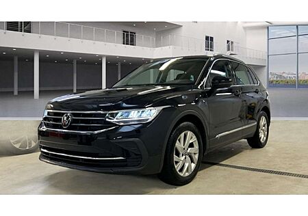 VW Tiguan Volkswagen Move 2.0 TDI BMT AHK Navi Kamera el.Klappe