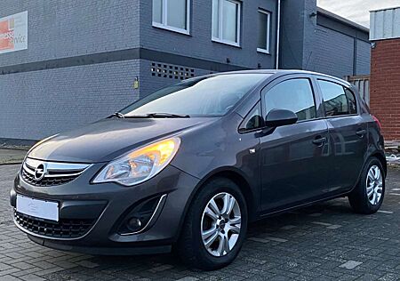 Opel Corsa D Satellite / 1. Hand / TÜV NEU