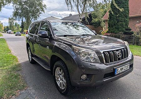 Toyota Land Cruiser Diesel 5-Türer 3.0 D-4D Automatik Life