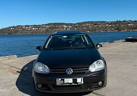VW Golf Volkswagen 2.0 16S TDI 140 Confortline DSG