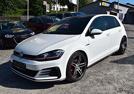 VW Golf Volkswagen VII Lim. GTI "NAVI/LED/SHZ/ACC/PDC"