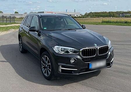 BMW X5 xDrive30d HUD Navi Sophistograu Brillianteffekt