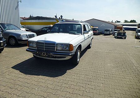 Mercedes-Benz 300 D