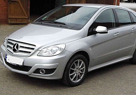 Mercedes-Benz B 170