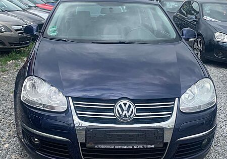 VW Golf Variant Volkswagen 2.0 TDI DPF . Einparkhilfe. Anhängerkupplung