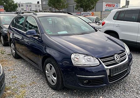 VW Golf Variant Volkswagen 2.0 TDI DPF . Einparkhilfe. Anhängerkupplung