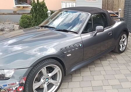 BMW Z3 Roadster 3.0i M54 sehr gepflegt 18" Navi Shz