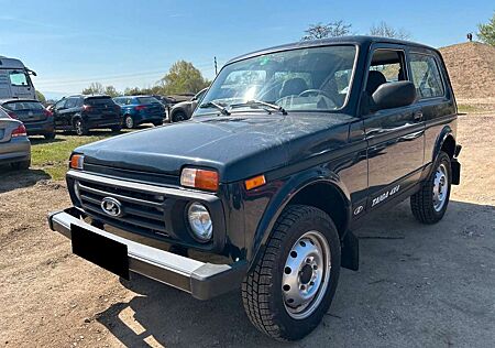 Lada Taiga 4x4 STAND-HEIZUNG ANHÄNGERKUPPLUNG 1.-HAND