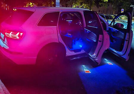 Audi Q7 3.0 TDI quattro s-line 7 Sitze Anhängerkupplung