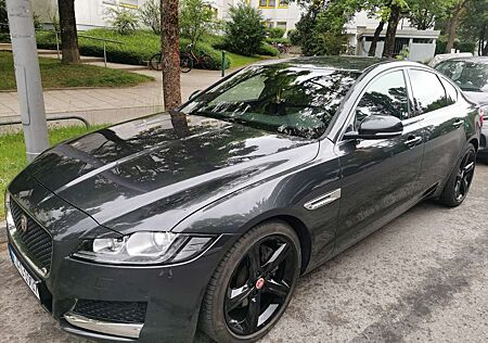 Jaguar XF 20d AWD Aut. Prestige Kamera, digital tacho