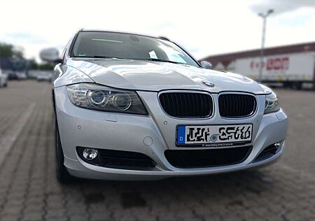 BMW 318 Touring Xenon AHK Navi I-Drive 8fach Alu 6Gng