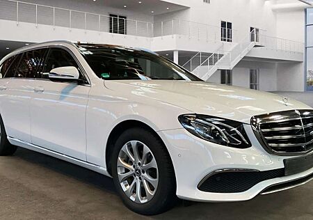 Mercedes-Benz E 200 Exclusive//360° Kamera//Pano.//schwenk. AHK