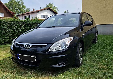 Hyundai i30 1.4 109 PS 2008 2WD