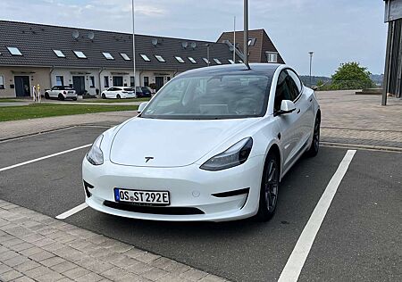 Tesla Model 3 Langstreckenbatterie Hinterradantrieb