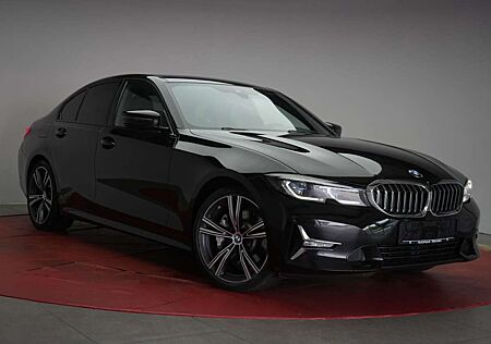 BMW 330 d xDrive M Paket Luxury Line Navi/Leder/Tem