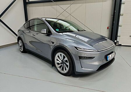 Tesla Model Y Long Range Dual AWD AHK *FSD*