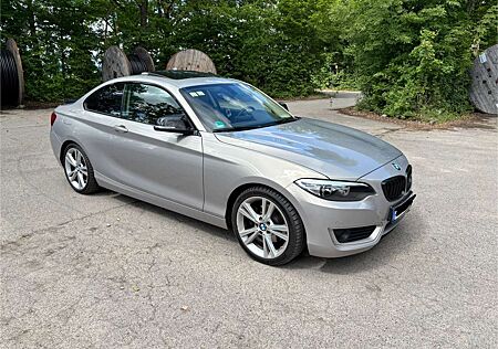 BMW 220i 220 Coupe Aut.