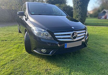 Mercedes-Benz B 200 B+200+(CDI)+d+4Matic+7G-DCT+Urban