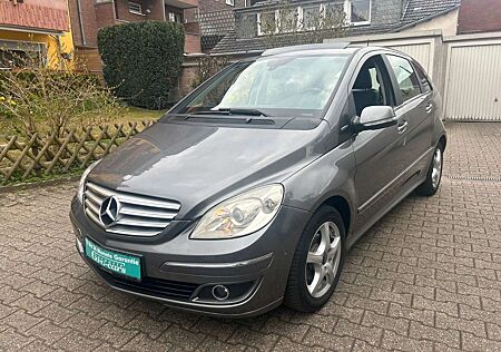 Mercedes-Benz B 180 B -Klasse , LEDER, NAVI, SHZ, PDC