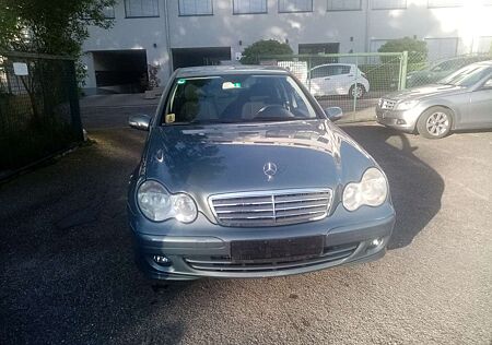 Mercedes-Benz C 200 Kompressor (203.042)