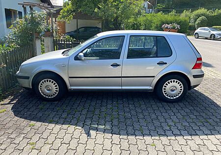 VW Golf Volkswagen 1,4 Comfortline