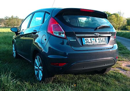 Ford Fiesta 1.0 EcoBoost. Zahnriemen gewechselt.