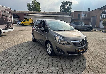 Opel Meriva Design Edition 1,4 TURBO LEDER PANO GLSD PDC