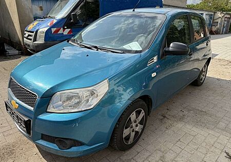 Chevrolet Aveo Allwetterreifen Radio/AUX/CD 5 Türig
