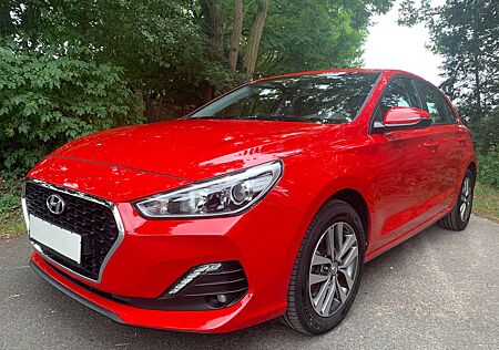 Hyundai i30 1.4 Trend Apple CarPlay/ A. Auto Kamera
