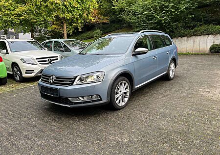 VW Passat Alltrack Volkswagen Basis BMT 4Motion