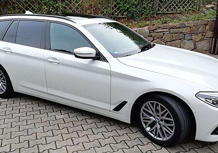 BMW 520d 520 Touring Aut. Sport Line