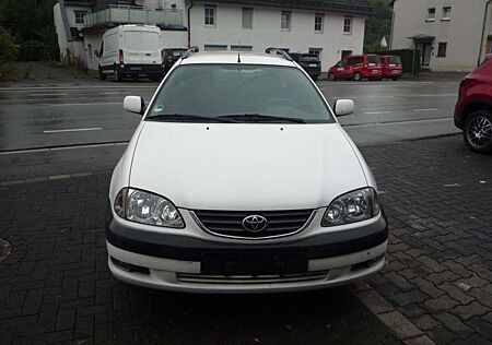 Toyota Avensis 2.0 Combi linea sol