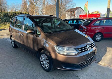 VW Sharan Volkswagen Trendline BMT **KLIMAAUT.**SITZHZG.**NAVI