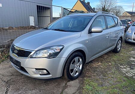 Kia Cee'd Ceed / Sportwagon 1.4i Vision gepflegt
