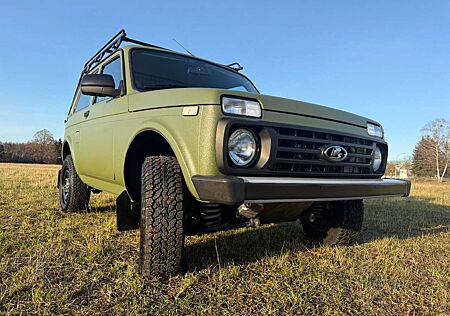 Lada Niva RAPTOR OLIVGRÜN! STANDHEIZUNG "NORMA  JAGDW."