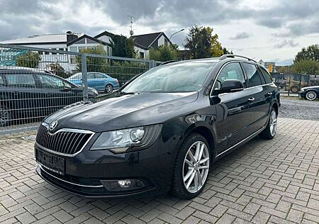 Skoda Superb Combi Exclusive DSG NAVI