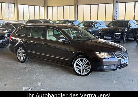 Skoda Superb Combi Elegance*1.Hand*PANO*NAVI*LEDER*DAB