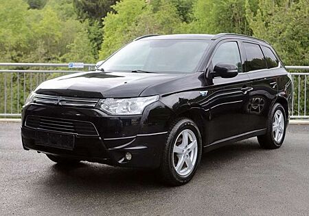 Mitsubishi Outlander 2.0 4WD Invite