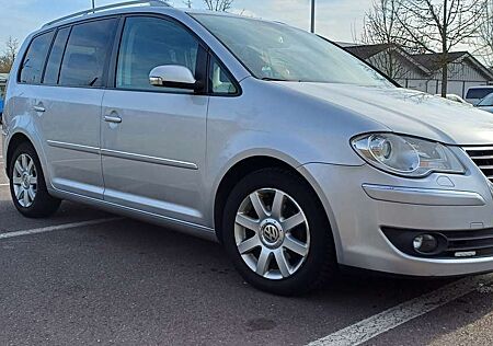 VW Touran Volkswagen 2.0 tdi